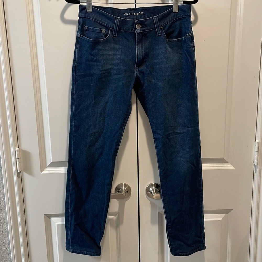 Mott & Bow dark wash Skinny Jeans sz 30x32